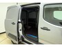Peugeot e-Partner 136 L1 50 kWh | Climate Control | Cruise Control | Houten laadvloer | Stoel-, voorruit- en stuurverwarming | Warmtepomp | LED koplampen