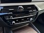 BMW 5-Serie Touring 530i xDrive M-Sport | Pano | Trekhaak | Harman Kardon | Carplay | Camera | DAB+ | 350pk | Navigatie Pro |
