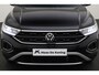 Volkswagen T-Roc 1.5TSI/150PK Life edition DSG · Navigatie · Apple/Android Car Play · Camera + Parkeersensoren · Stoelverwarming · Garantie tot 19-02-2027 · TOPDEAL