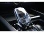 Volvo XC60 2.0 T8 Plug-in Hybrid AWD Plus Black Edition | Long Range PHEV | Facelift | Panoramadak | 360 Graden Camera | Harman Kardon Audio | Lichtmetalen Velgen 21 inch | Sportstoelen | Keyless Entry | Stuur- / Stoelverwarming | Keyless | Navigatie | Apple Carplay | Android Auto
