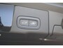 Volvo XC60 2.0 T8 Plug-in Hybrid AWD Plus Black Edition | Long Range PHEV | Facelift | Panoramadak | 360 Graden Camera | Harman Kardon Audio | Lichtmetalen Velgen 21 inch | Sportstoelen | Keyless Entry | Stuur- / Stoelverwarming | Keyless | Navigatie | Apple Carplay | Android Auto