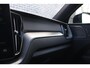 Volvo XC60 2.0 T8 Plug-in Hybrid AWD Plus Black Edition | Long Range PHEV | Facelift | Panoramadak | 360 Graden Camera | Harman Kardon Audio | Lichtmetalen Velgen 21 inch | Sportstoelen | Keyless Entry | Stuur- / Stoelverwarming | Keyless | Navigatie | Apple Carplay | Android Auto
