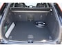 Volvo XC60 2.0 T8 Plug-in Hybrid AWD Plus Black Edition | Long Range PHEV | Facelift | Panoramadak | 360 Graden Camera | Harman Kardon Audio | Lichtmetalen Velgen 21 inch | Sportstoelen | Keyless Entry | Stuur- / Stoelverwarming | Keyless | Navigatie | Apple Carplay | Android Auto