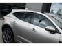 Jaguar E-Pace aguar P250 AWD R-Dynamic S | Panoramadak | Elektr achterklep | Black Pack | Verwarmbare voorstoelen |