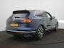 Volkswagen Touareg Elegance 3.0 250 kW / 340 pk TSI SUV 8 versn. Tipt l Panodak l Vol leer l Luchtvering l