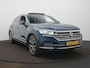 Volkswagen Touareg Elegance 3.0 250 kW / 340 pk TSI SUV 8 versn. Tipt l Panodak l Vol leer l Luchtvering l