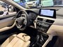 BMW X1 xDrive25e High Executive Kaschmirsilber | Beige leder | Camera | HUD | Stoelverwarming | 4x4