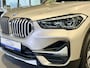 BMW X1 xDrive25e High Executive Kaschmirsilber | Beige leder | Camera | HUD | Stoelverwarming | 4x4