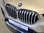BMW X1 xDrive25e High Executive Kaschmirsilber | Beige leder | Camera | HUD | Stoelverwarming | 4x4