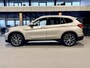 BMW X1 xDrive25e High Executive Kaschmirsilber | Beige leder | Camera | HUD | Stoelverwarming | 4x4
