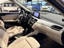 BMW X1 xDrive25e High Executive Kaschmirsilber | Beige leder | Camera | HUD | Stoelverwarming | 4x4