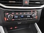 SEAT Arona 1.0 TSI Style Business Intense 96pk | Camera achter | Stoelverwarming | Navigatie | App connect | Parkeersensoren v+a | Led koplampen | 16"LMV