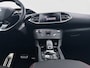 Peugeot 308 SW 1.2 PureTech GT Line AUT 130PK | Achteruitrijcamera | Sport Stoelen & Stuur | Navi | Climate Control | Parkeersensor Rondom | Apple Carplay/Android Auto | 17" LM | LED