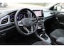 Volkswagen T-Roc 1.5 TSI 150pk Style DSG Automaat / Navigatie / LM 17 inch / LED Plus / Dig dashboard / Park Assist / Afn trekhaak