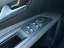 Peugeot 3008 1.2 PureTech Active Pack Adeptieve cruise control | Keyless start | Achteruitrijcamera | Parkeersensoren voor & achter | Lichtmetalen velgen 17"