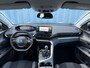 Peugeot 3008 1.2 PureTech Active Pack Adeptieve cruise control | Keyless start | Achteruitrijcamera | Parkeersensoren voor & achter | Lichtmetalen velgen 17"