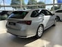 Skoda Octavia Combi 1.5 TSI MHEV First Edition 115 PK | Automaat | LED Koplampen | Apple Carplay/Android Auto | Achteruitrijcamera | Climate Control | Cruise Control | Lodge interieur | Elektrische achterklep | Keyless-Entry | Privacy Glass | Parkeersensoren | Lichtmetalen velgen | €10.624,- Actiekorting! | PRIJS = NETTO RIJKLAAR! | Direct leverbaar! |