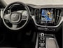 Volvo XC60 2.0 T8 Twin Engine AWD Inscription 391Pk Automaat (PANORAMADAK, LUCHTVERING, APPLE CARPLAY, GROOT NAVI, ELEK SPORTSTOELEN, LEDER, ZWART HEMEL, STOELVERWARMING, GETINT GLAS, NIEUWSTAAT)
