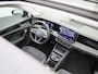 Volkswagen Tiguan 1.5 eHybrid Elegance | 272 PK | EM | Ergo Active Stoelen | Panorama Schuif/Kantel dak | Trekhaak | Parkeercamera | Stoel en Stuurwielverwarming | Achterbankverwarming
