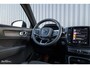 Volvo XC40 1.5 T4 Plug-in hybrid Plus Dark | Harman Kardon | Adaptieve cruise | Zwenkbare trekhaak | Blis | Memory |
