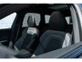 Volvo XC60 2.0 T8 Plug-in hybrid AWD Plus Black Edition | Adaptieve Cruise Control | Panoramadak | Stoel-/Stuur-/Voorruitverwarming | Dodehoek Detectie | 360° Parkeercamera | Harman Kardon Audio |