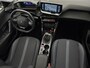 Peugeot 2008 1.2 PureTech 130pk Allure | Pano | Camera | Virtual | Trekh. | Carplay | Cruise | Navi | NAP