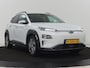 Hyundai Kona Electric EV Premium 64 kWh | SOH 100% | 3 Fase | Stoelventilatie | Leder | Head-Up | Warmtepomp | Trekhaak | Achterbankverwarming | Adaptive cruise | Camera | Carplay | Full LED