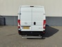 Opel Movano 2.2D 120PK L3H2 3-Persoons Navi DAB+ Airco Cruise Control Bluetooth Edition Treeplank Betonplex Vloer Wandbetimmering Schuifdeur 1e Eigenaar Euro 6