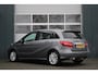Mercedes-Benz B-klasse 180 Ambition Automaat Clima/Cruise/PDCv+a/Navi/Bluetooth/LED/Sportstoelen/16"LM/Trekhaak/Dealer/APK:02-2027