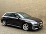 Audi A3 Sportback 40 TFSI e PHEV Edition S-line | Adaptieve cruise | Navigatie | Camera | Half leder met sportstoelen | Apple CarPlay / Android Auto | Afneembare trekhaak | Virtual cockpit | LED | DAB | Elektrische achterklep | Stoelverwarming | Volledig onderhouden!