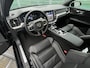 Volvo V60 2.0 T6 Plug-in hybrid AWD Plus Dark PHEV, Automaat, Trekhaak semi elektrisch, 18 inch wielen, Parkeercamera, Park assist voor- en achter, Harman Kardon audio, Stoelverwarming, Stuurverwarming