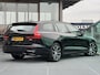 Volvo V60 2.0 T6 Plug-in hybrid AWD Plus Dark PHEV, Automaat, Trekhaak semi elektrisch, 18 inch wielen, Parkeercamera, Park assist voor- en achter, Harman Kardon audio, Stoelverwarming, Stuurverwarming
