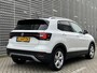 Volkswagen T-Cross 1.0 TSI Style / Digitaal dashboard / Climate controle / Camera / Parkeersensoren V+A / Navigatie /