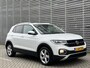 Volkswagen T-Cross 1.0 TSI Style / Digitaal dashboard / Climate controle / Camera / Parkeersensoren V+A / Navigatie /