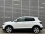Volkswagen T-Cross 1.0 TSI Style / Digitaal dashboard / Climate controle / Camera / Parkeersensoren V+A / Navigatie /