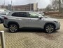 Toyota Corolla Cross 2.0 HYBRID FIRST EDITION BLIND-SPOT ELEK-ACHTERKLEP KEYLESS LM-VELGEN PARK-SENSOREN APPLE/ANDROID STOELVERW DRAADLOOS-LADEN AD-CRUISE BLUETOOOTH DAB+