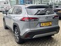 Toyota Corolla Cross 2.0 HYBRID FIRST EDITION BLIND-SPOT ELEK-ACHTERKLEP KEYLESS LM-VELGEN PARK-SENSOREN APPLE/ANDROID STOELVERW DRAADLOOS-LADEN AD-CRUISE BLUETOOOTH DAB+