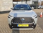 Toyota Corolla Cross 2.0 High Power Hybrid First Edition BLIND-SPOT ELEK-ACHTERKLEP KEYLESS LM-VELGEN PARK-SENSOREN APPLE/ANDROID STOELVERW DRAADLOOS-LADEN AD-CRUISE BLUETOOOTH DAB+