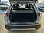Toyota Corolla Cross 2.0 High Power Hybrid First Edition BLIND-SPOT ELEK-ACHTERKLEP KEYLESS LM-VELGEN PARK-SENSOREN APPLE/ANDROID STOELVERW DRAADLOOS-LADEN AD-CRUISE BLUETOOOTH DAB+