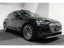 Audi E-tron 55 quattro Business Edition Plus 95 kWh / SOH 89% / Panoramadak / Elektr. verstelbare voorstoelen (links memory) / Luchtvering / Apple Carplay - Android Auto / Ambienteverlichting / Matrix LED koplampen / Stoelverwarming / Achteruitrijcamera / Adaptive Cruise Control / Audi Sound System /