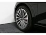 Audi E-tron 55 quattro Business Edition Plus 95 kWh / Panoramadak / Elektr. verstelbare voorstoelen (links memory) / Luchtvering / Apple Carplay - Android Auto / Ambienteverlichting / Matrix LED koplampen / Stoelverwarming / Achteruitrijcamera / Adaptive Cruise Control / Audi Sound System /