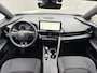 Toyota C-HR 1.8 Hybrid 140 First Edition Automaat / Fabrieksgarantie tot 10 jaar mogelijk * / Stuur-, stoel- en voorruitverwarming / Navigatie / Elektrische Achterklep / Camera / Dual Zone Climate Control / Apple Carplay/Android auto / 18" LM wielen /