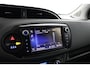 Toyota Yaris 1.5 Hybrid Aspiration | Achteruitrijcamera | Trekhaak | All season banden |