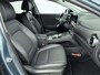 Hyundai Kona Electric EV PREMIUM 64 kWh | SoH 93,2% | 3- FASE | NAVI | CLIMA | ADAPT. CRUISE | CAMERA | HUD | LEDER | STUUR- & STOELVERWARMING | WARMTEPOMP | PRIVACY GLASS | WLTP 481 KM! |