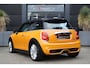 MINI Cooper S 2.0 Chili Serious Business 192pk Stoelverwarming/Navigatie/Camera