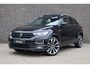 Volkswagen T-Roc 1.5 TSI 150pk DSG Sport Business R | Panoramadak | Lederen Bekleding | Navigatie