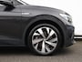 Volkswagen ID.4 First 77 kWh 204PK | Navigatie | Stoel en stuurverwarming  | Led Matrix | Camera | Keyless