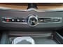 Volvo XC60 T6 Plug-in hybrid AWD Plus Dark - Panoramisch schuif-kanteldak - 21 inch - Head-up display - 360º camera - Harman Kardon - Adaptive Cruise Control met Pilot Assist - BLIS dodehoekassistentie - Stoelverwarming voor & achter - Verwarmbaar stuur - Keyless - 6,4kW boordlader (2 fase) - Elektr. verstelbare voorstoelen met geheugen - Pre-conditioning met timer - Apple®CarPlay - 11,2 inch touchscreen