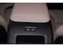 Volvo XC60 T6 Plug-in hybrid AWD Plus Dark - Panoramisch schuif-kanteldak - 21 inch - Head-up display - 360º camera - Harman Kardon - Adaptive Cruise Control met Pilot Assist - BLIS dodehoekassistentie - Stoelverwarming voor & achter - Verwarmbaar stuur - Keyless - 6,4kW boordlader (2 fase) - Elektr. verstelbare voorstoelen met geheugen - Pre-conditioning met timer - Apple®CarPlay - 11,2 inch touchscreen
