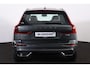 Volvo XC60 T6 Plug-in hybrid AWD Plus Dark - Panoramisch schuif-kanteldak - 21 inch - Head-up display - 360º camera - Harman Kardon - Adaptive Cruise Control met Pilot Assist - BLIS dodehoekassistentie - Stoelverwarming voor & achter - Verwarmbaar stuur - Keyless - 6,4kW boordlader (2 fase) - Elektr. verstelbare voorstoelen met geheugen - Pre-conditioning met timer - Apple®CarPlay - 11,2 inch touchscreen